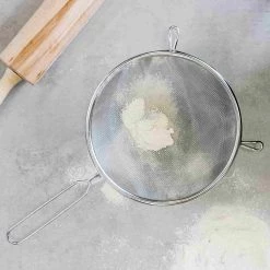 Kitchencraft Sieve In Acciaio Inox Da Cucina -Negozio al dettaglio stagionatura KI0089B StainlessSteelSieve 20cm lifestyle4