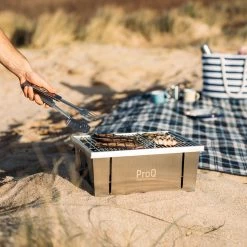 ProQ Barbecues And Smokers Ltd ProQ Barbecue E Fumatori Ltd ProQ Flatdog Foldable & Portable BBQ -Negozio al dettaglio stagionatura MB0074 ProQFlatdogFoldable PortableBBQ LS3
