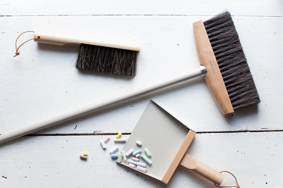 Andree Jardin Traditional Dustpan & Brush 3 Andree Jardin Traditional Dustpan & Brush - immagine 2