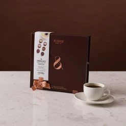 Neuhaus Pralines Caffè Selezione Di Accoppiamento - 24 Pezzi Ingredienti 17 Neuhaus Pralines Caffè Selezione Di Accoppiamento - 24 Pezzi Ingredienti -Negozio al dettaglio stagionatura NE0014 NeuhausPralinesCoffeePairingSelection 24Pieces lifestyle6