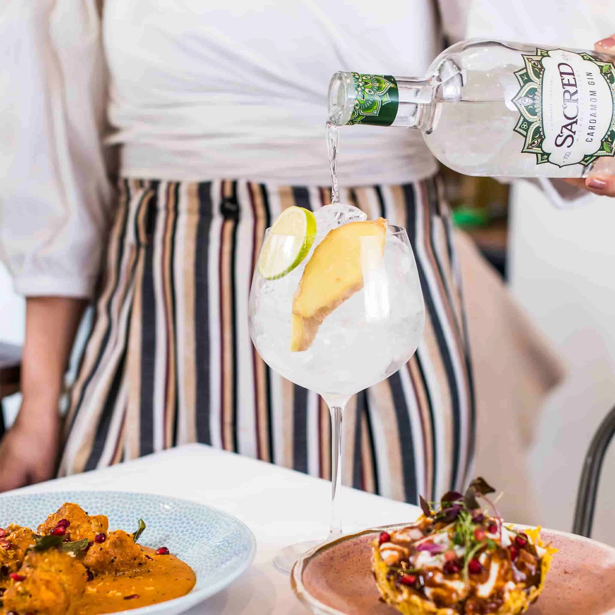 Sacred Spirits Cocktail Making & Barware Sacred Cardamom Gin 70cl 5 Sacred Spirits Cocktail Making & Barware Sacred Cardamom Gin 70cl - immagine 3