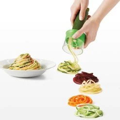 OXO Good Grips Hand-Held Spiralizer -Negozio al dettaglio stagionatura oxo hand held spiralizer courgetti