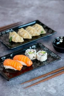 Kiji Stoneware & Ceramics Kiji Stoneware & Ceramica Kuro Hana Sushi Set Di Servizio -Negozio al dettaglio stagionatura sushi set black nigiri portrait large 9f81a770 2547 46f3 89f8 d87667576705